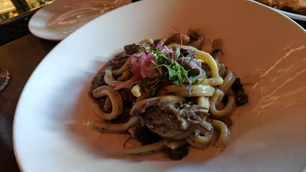 Moodys Bistro Bar & Beats | restaurant | 10007 Bridge St, Truckee, CA 96161, USA | 5305878688 OR +1 530-587-8688