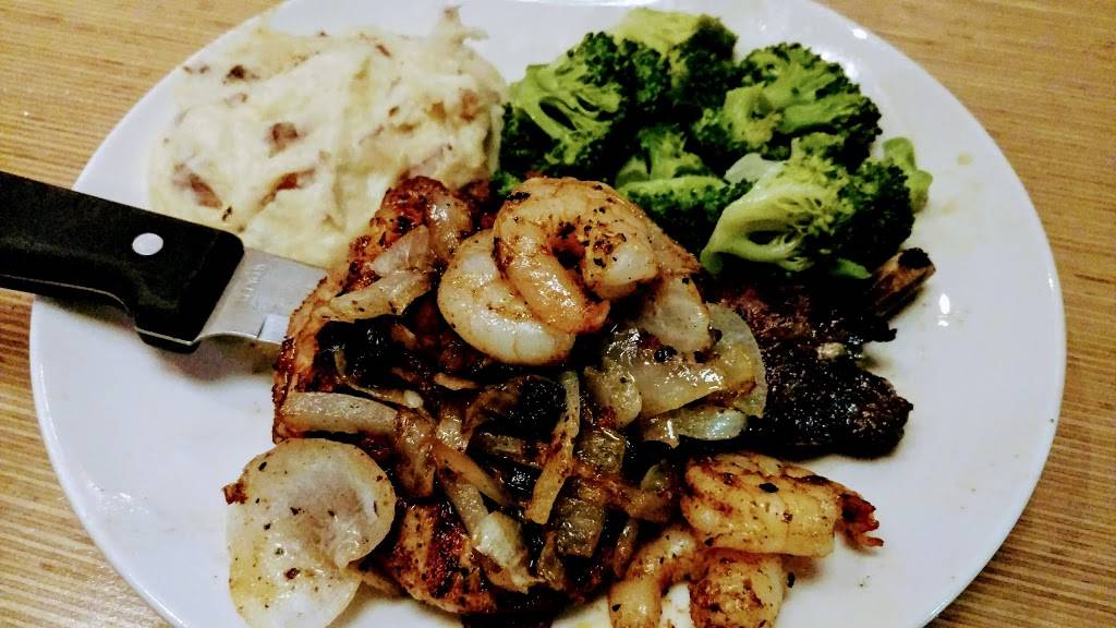 Applebees Grill + Bar | restaurant | 815 Hutchinson River Pkwy, Bronx, NY 10465, USA | 7188285379 OR +1 718-828-5379