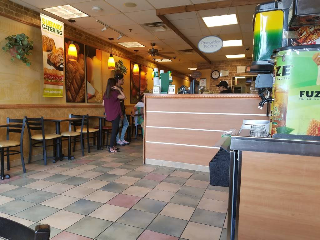 Subway Restaurants | restaurant | 671 NY-109, West Babylon, NY 11704, USA | 6314125653 OR +1 631-412-5653