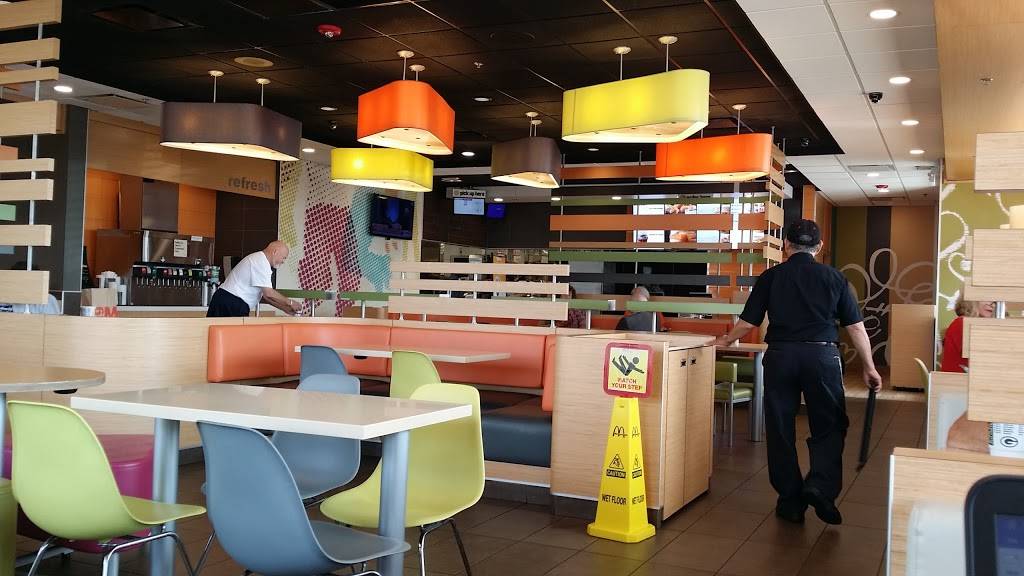 McDonalds | cafe | 12214 75th St, Kenosha, WI 53142, USA | 2628579322 OR +1 262-857-9322