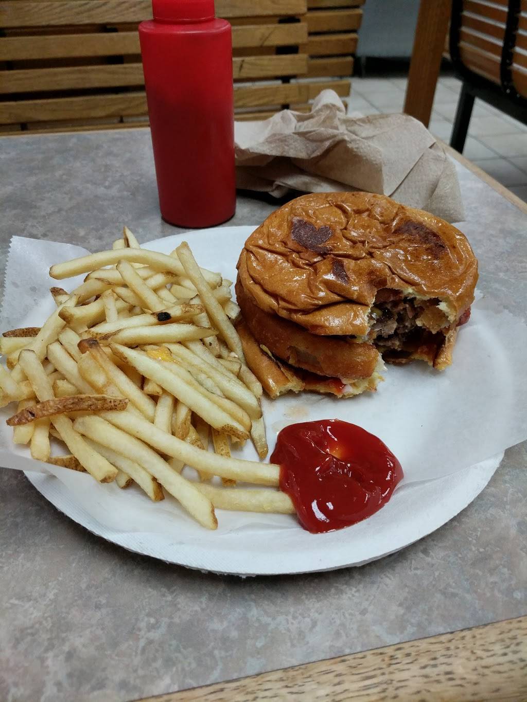 Singas Famous Pizza | meal delivery | 1728, 8125 Lefferts Blvd, Kew Gardens, NY 11415, USA | 7188054700 OR +1 718-805-4700