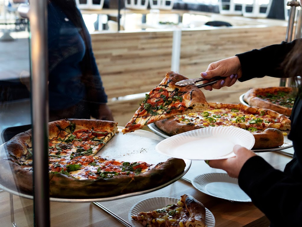 Arthur Macs Little Snack | restaurant | 5614 Bay St unit 238, Emeryville, CA 94608, USA | 5108174766 OR +1 510-817-4766