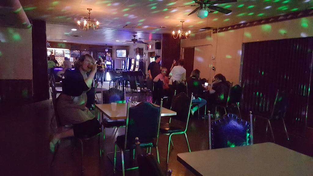 Elks Lodge #623 | restaurant | 720 6th St, Charleston, IL 61920, USA | 2173452646 OR +1 217-345-2646