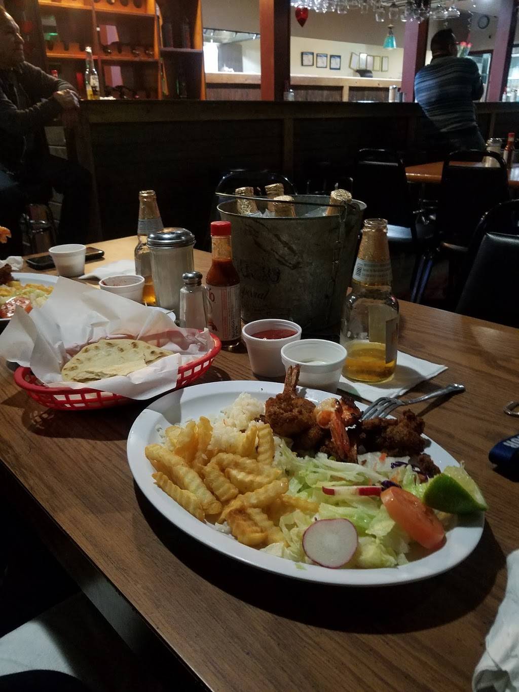 Mi Casita Salvadoreña | restaurant | 14860 Vanowen St, Van Nuys, CA 91405, USA | 8189886171 OR +1 818-988-6171