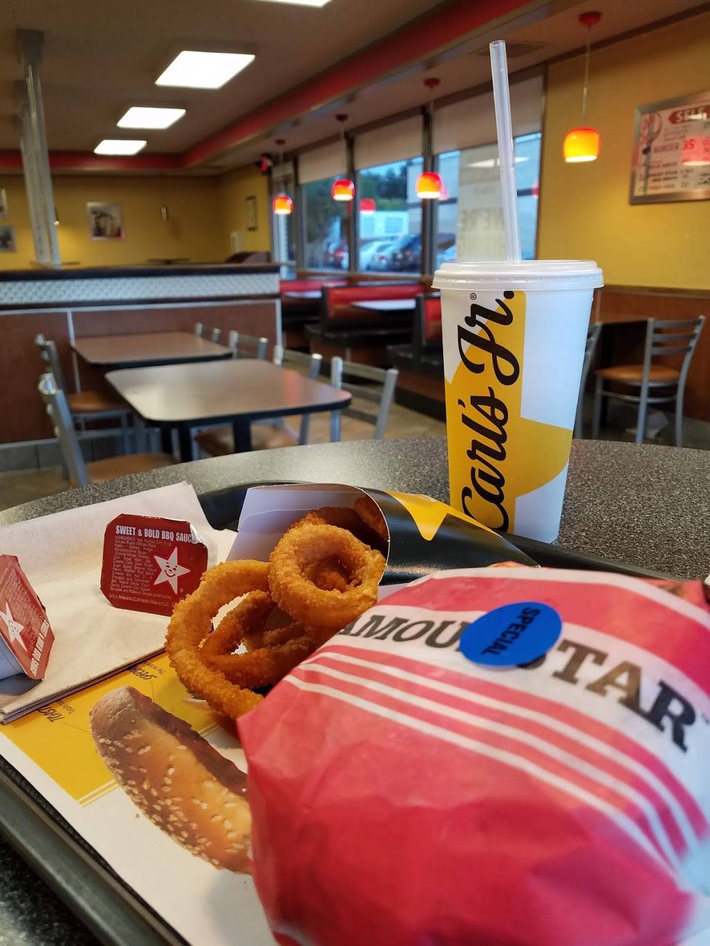 Carls Jr. Green Burrito | restaurant | 1250 University Ave, Riverside, CA 92507, USA | 9516863745 OR +1 951-686-3745