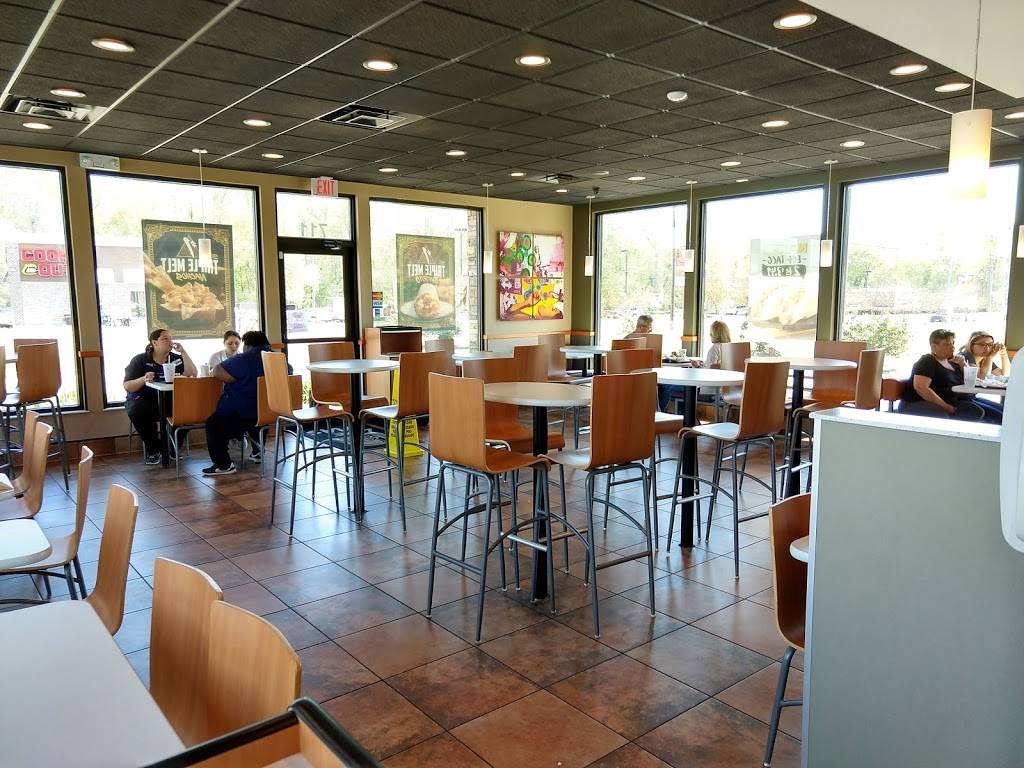 Taco Bell | meal takeaway | 711 Radford Blvd, Dillon, SC 29536, USA | 8435068059 OR +1 843-506-8059