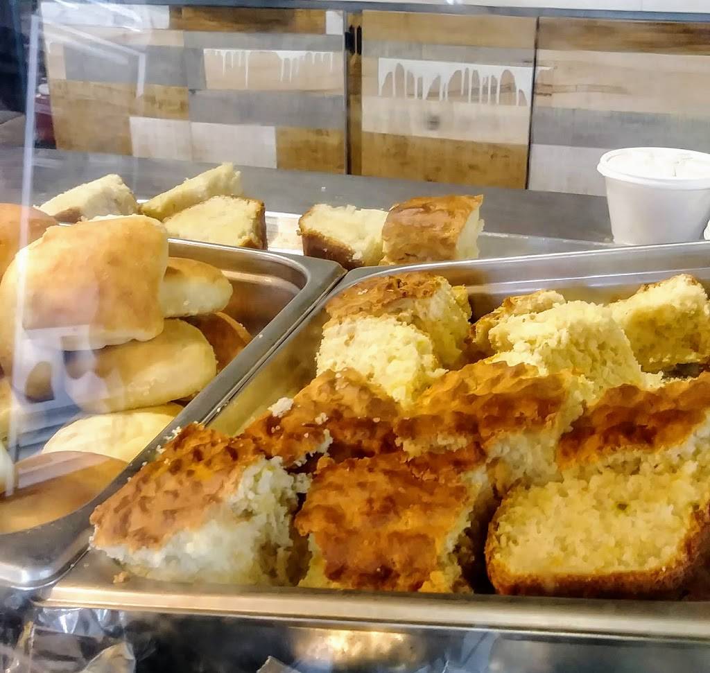 the Chicken Ladys Coop | restaurant | 6597 Whittlesey Blvd, Columbus, GA 31909, USA | 7065075571 OR +1 706-507-5571