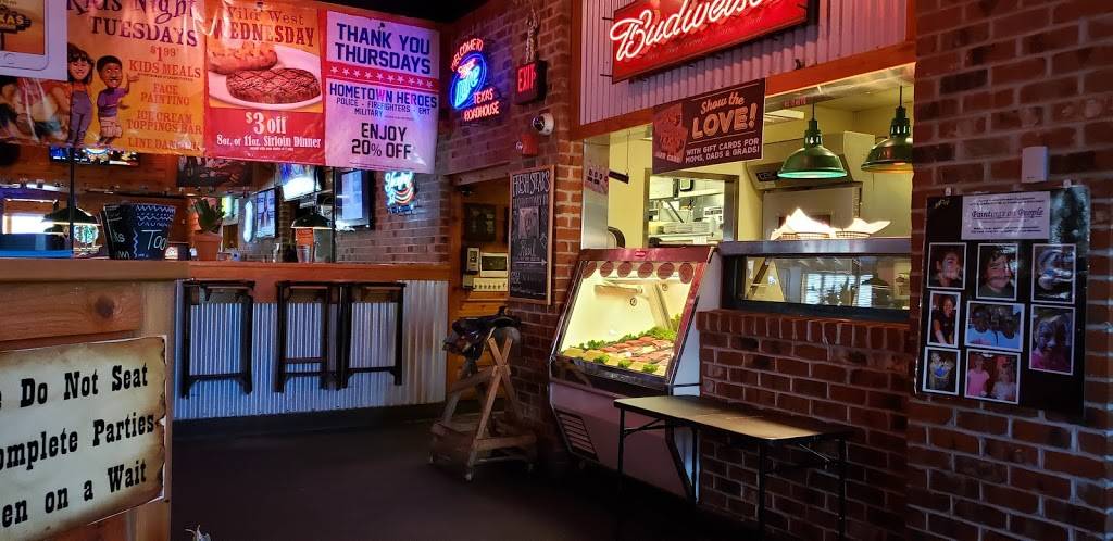 Texas Roadhouse | restaurant | 1205 E Lancaster Ave, Downingtown, PA 19335, USA | 6102695595 OR +1 610-269-5595