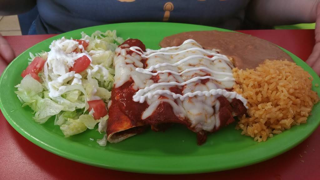 Los Dos Potrillos Mexican Restaurant | restaurant | 614 N State St, Bunnell, FL 32110, USA | 3864374078 OR +1 386-437-4078