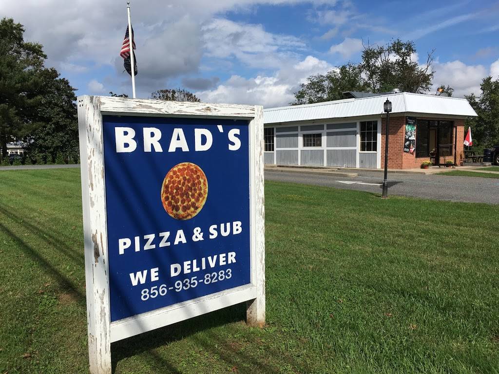 Brads Pizza & Sub | restaurant | 500 Locust Island Rd, Hancocks Bridge, NJ 08038, USA | 8569358283 OR +1 856-935-8283