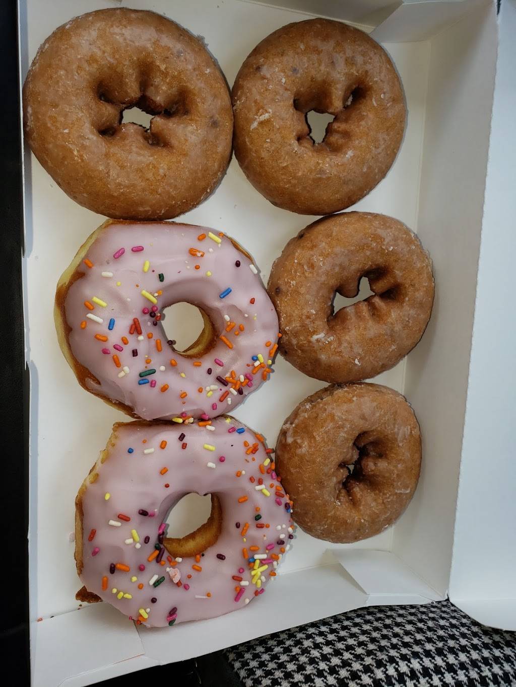 Dunkin | bakery | 5610 W Sample Rd, Margate, FL 33073, USA | 9549736000 OR +1 954-973-6000