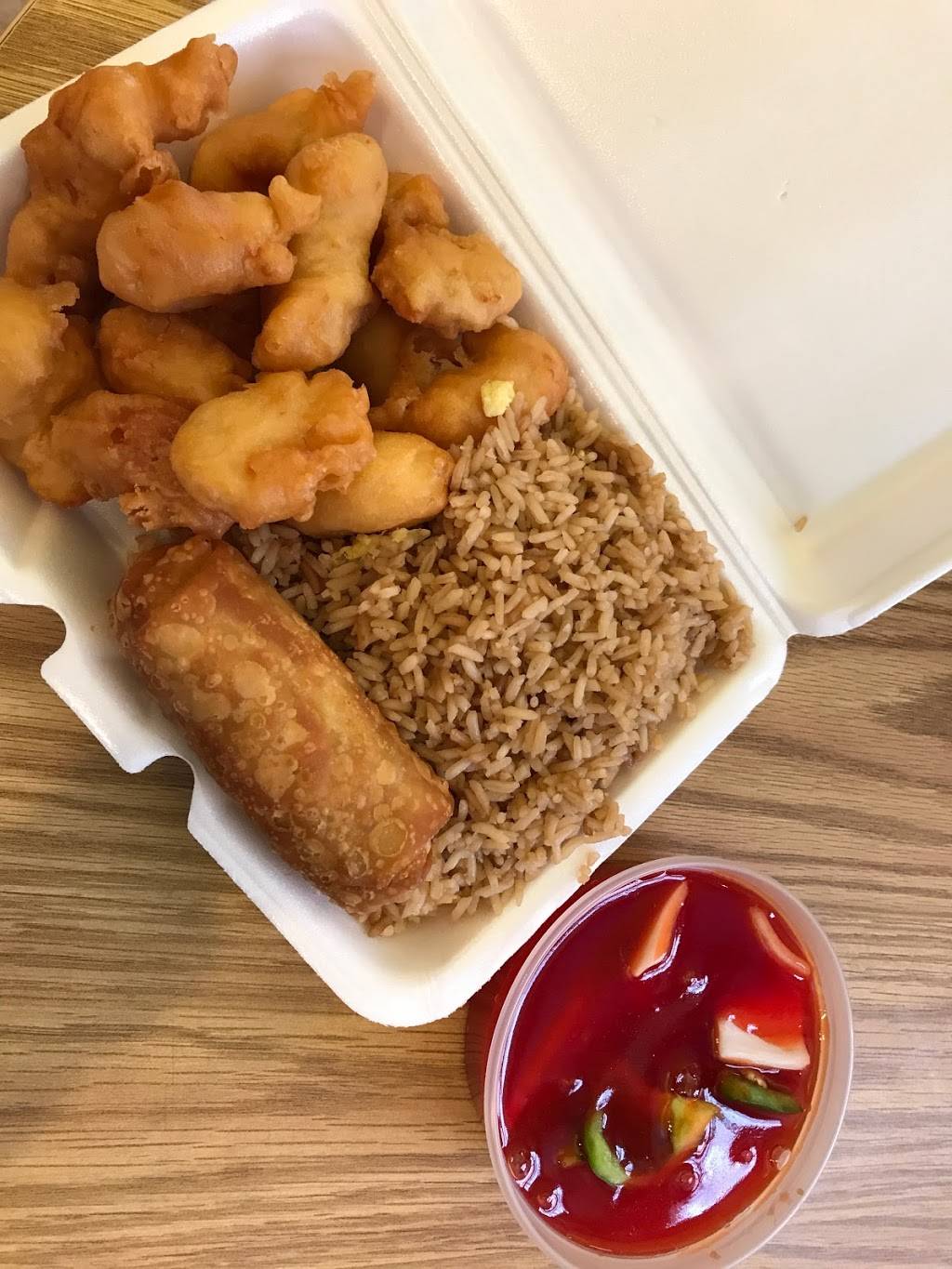 Asian Express | restaurant | 101, 2884, 909 W Main St, Charlottesville, VA 22903, USA | 4349791888 OR +1 434-979-1888