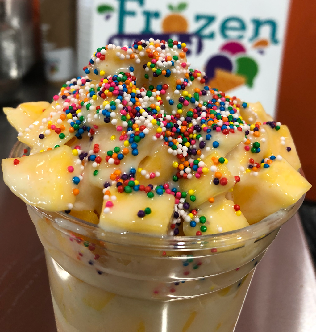 Frozen World | restaurant | 5108 15th St E #402, Bradenton, FL 34203, USA | 9412420498 OR +1 941-242-0498