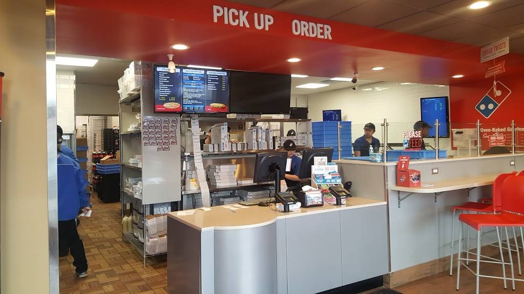 Dominos Pizza | meal delivery | 1332 E Apple Ave, Muskegon, MI 49442, USA | 2317773966 OR +1 231-777-3966