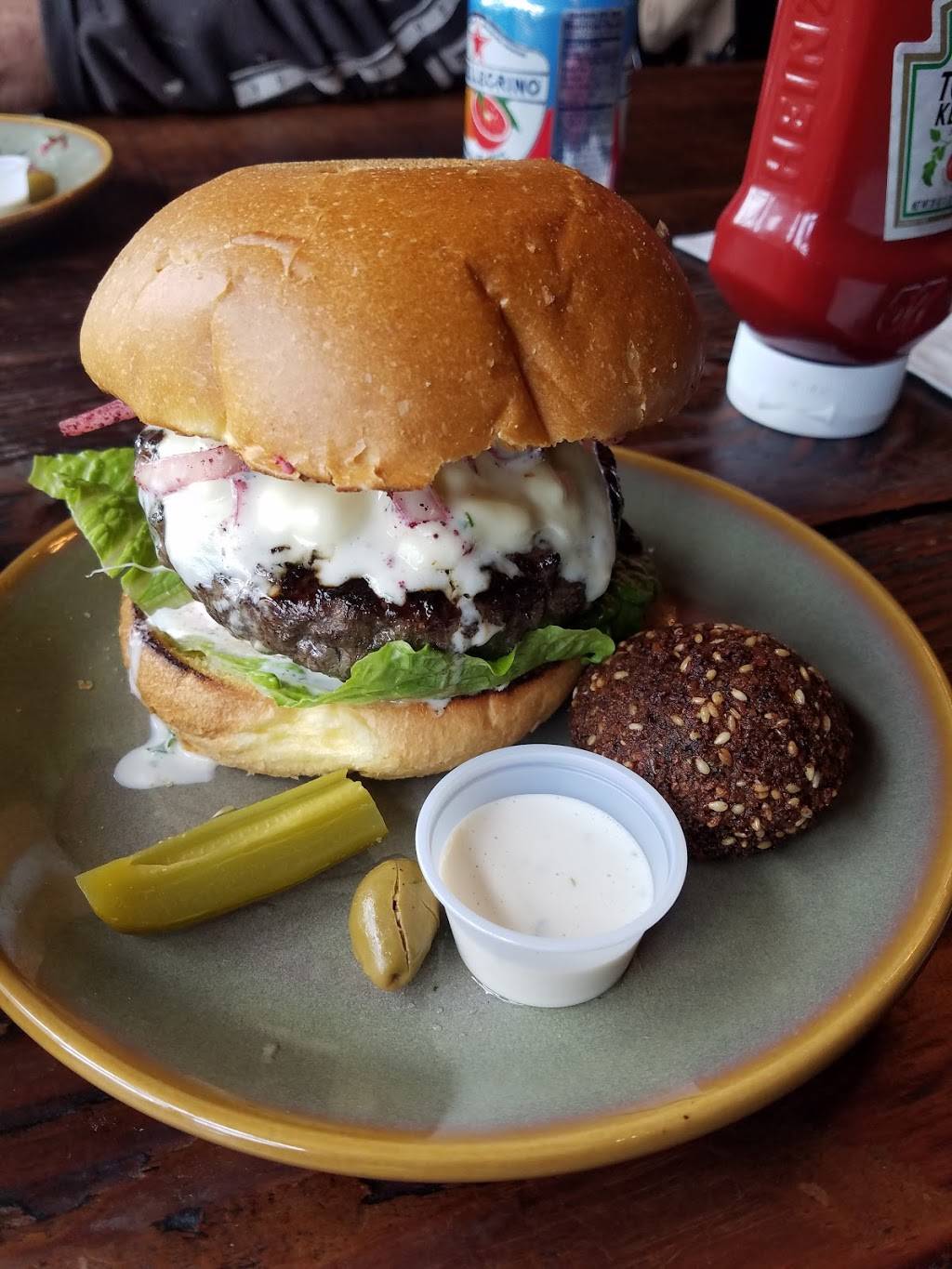 Zaytoon | restaurant | 607 Divisadero St, San Francisco, CA 94117, USA | 4156744115 OR +1 415-674-4115