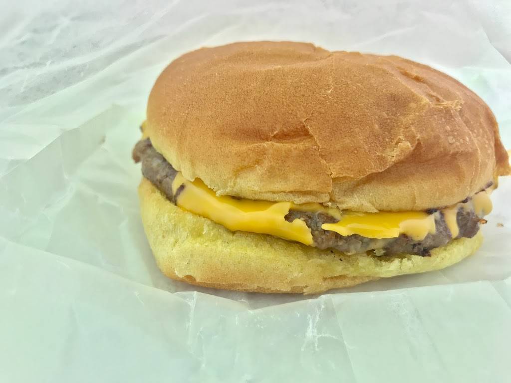 Woodys | restaurant | 2303 Fulton Rd NW, Canton, OH 44709, USA | 3304552900 OR +1 330-455-2900