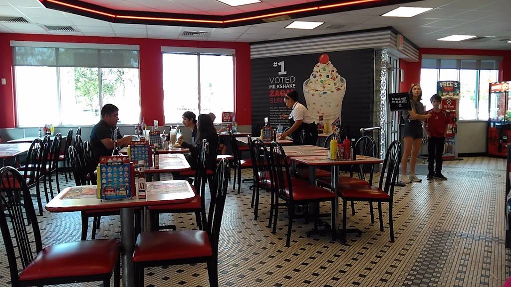 Steak n Shake | restaurant | 2620 Pine Ridge Rd, Naples, FL 34109, USA | 2392621039 OR +1 239-262-1039