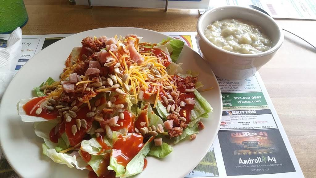 Boat House Grill and Bar | restaurant | 406 9th St NE, Waseca, MN 56093, USA | 5078352419 OR +1 507-835-2419