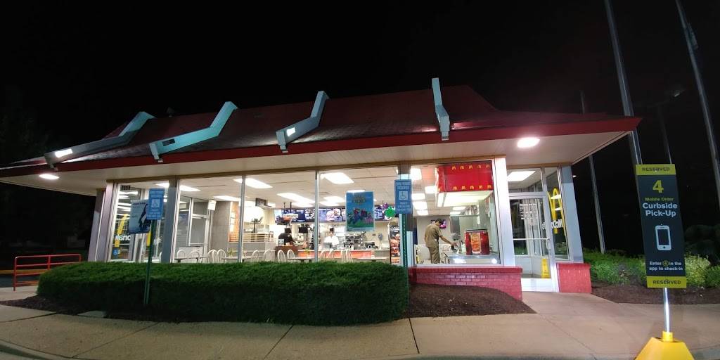 McDonalds | cafe | 8055 Alban Rd, Newington, VA 22150, USA | 7039129684 OR +1 703-912-9684