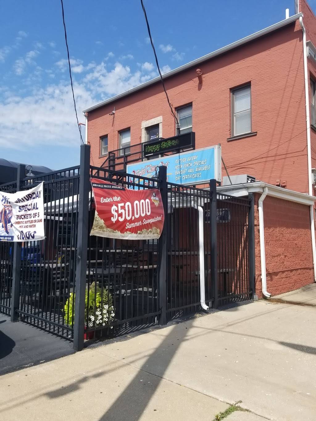 Official Time Out | restaurant | 68 E Elm St, Canton, IL 61520, USA | 3096476553 OR +1 309-647-6553