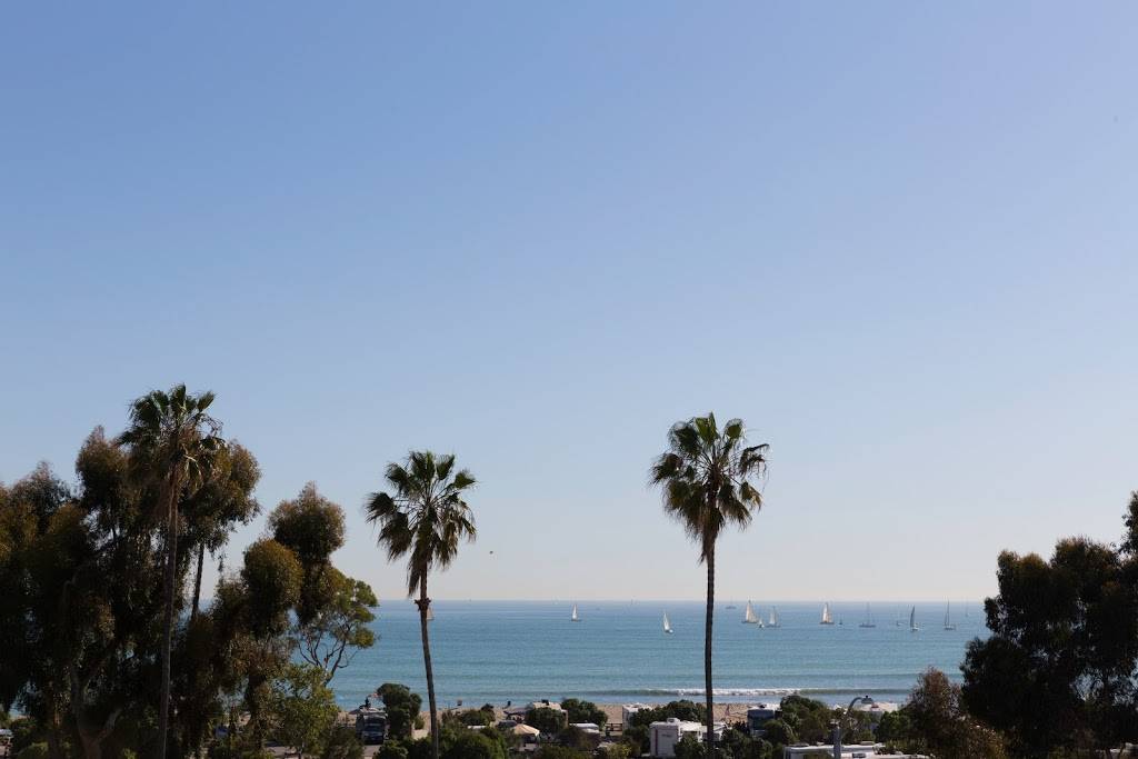 Longboard Rooftop Lounge | restaurant | 34402 Pacific Coast Hwy, Dana Point, CA 92624, USA | 9496611100 OR +1 949-661-1100