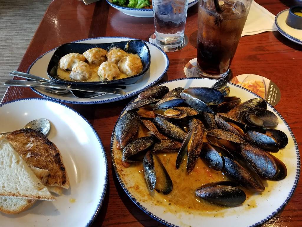 Red Lobster | restaurant | 1001 E Central Texas Expy, Killeen, TX 76541, USA | 2545267335 OR +1 254-526-7335