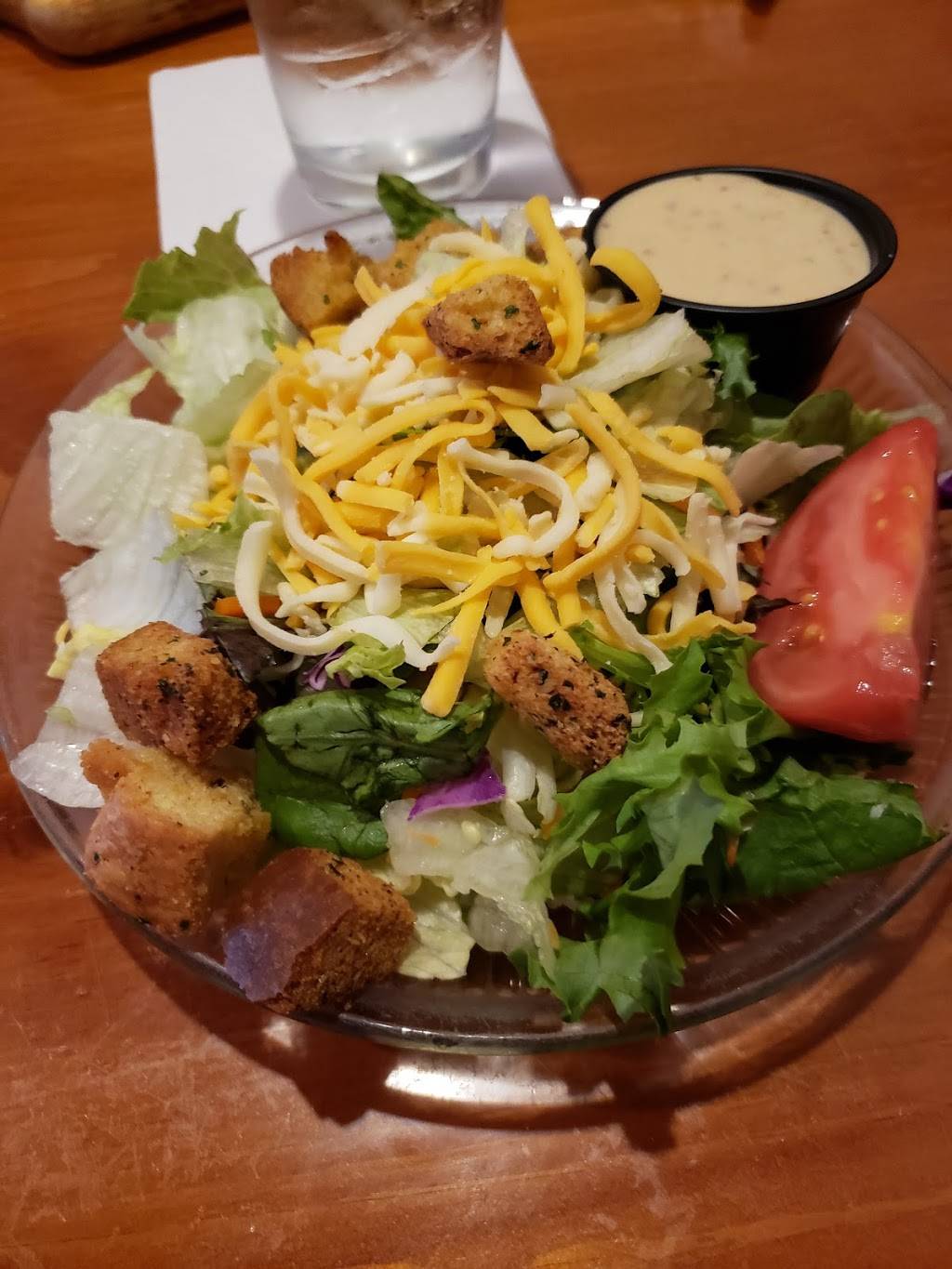 Tucsons Steakhouse Saloon & Grill | restaurant | 2750 S 9th St, Salina, KS 67401, USA | 7858209595 OR +1 785-820-9595