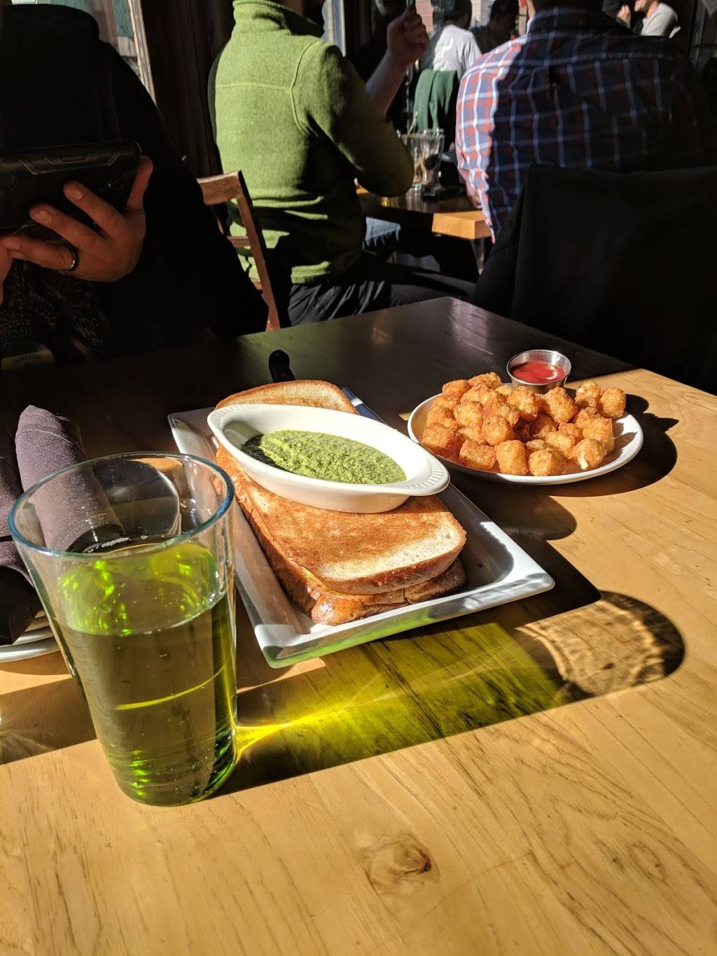 The Scout Waterhouse + Kitchen | restaurant | 1301 S Wabash Ave, Chicago, IL 60605, USA | 3127050595 OR +1 312-705-0595