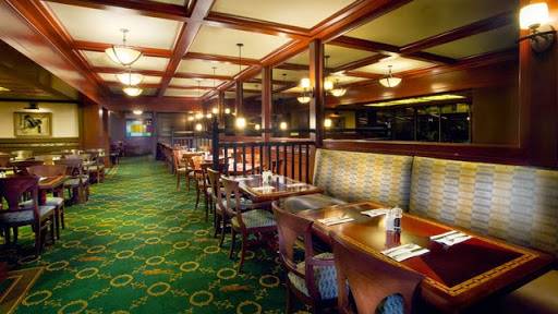 The Turf Club Bar and Grill | restaurant | 1960 Broadway, Orlando, FL 32830, USA | 4079393463 OR +1 407-939-3463