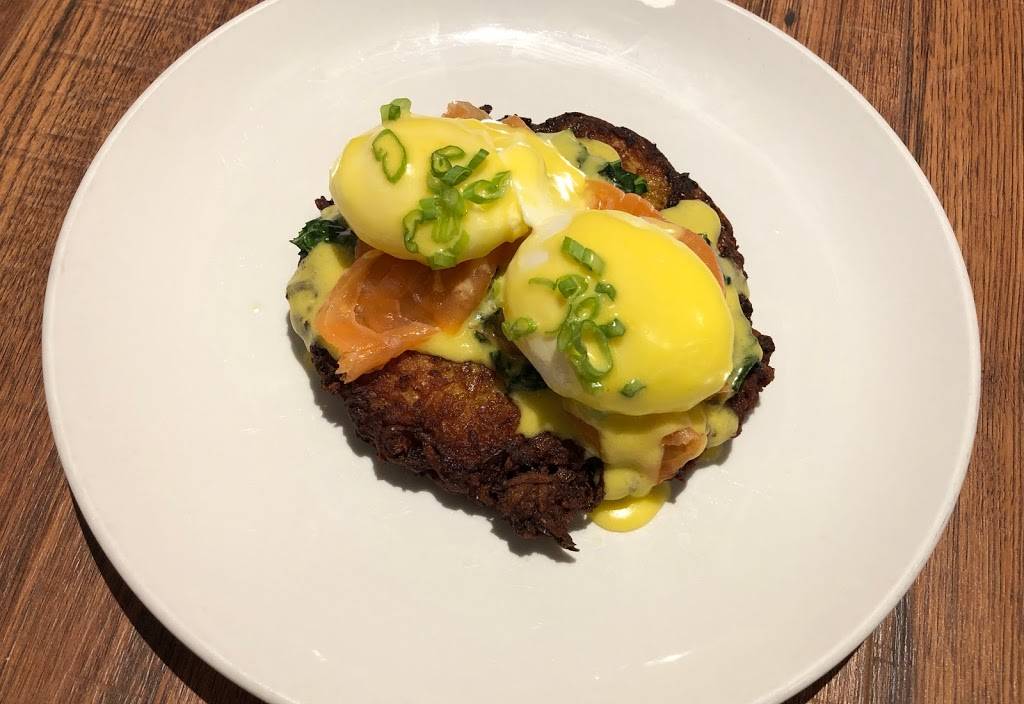 Friedmans West | restaurant | 35 West End Ave, New York, NY 10023, USA | 2125862000 OR +1 212-586-2000