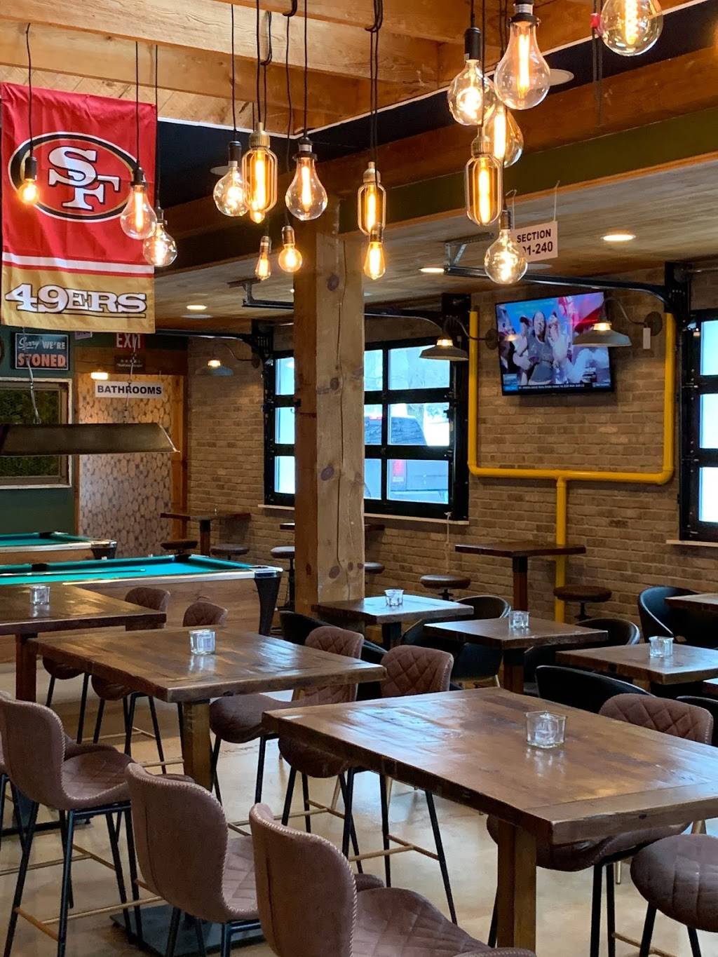 Haigs Restaurant & Sports Bar | restaurant | 4566 Main St, Manchester Center, VT 05255, USA | 8023620123 OR +1 802-362-0123