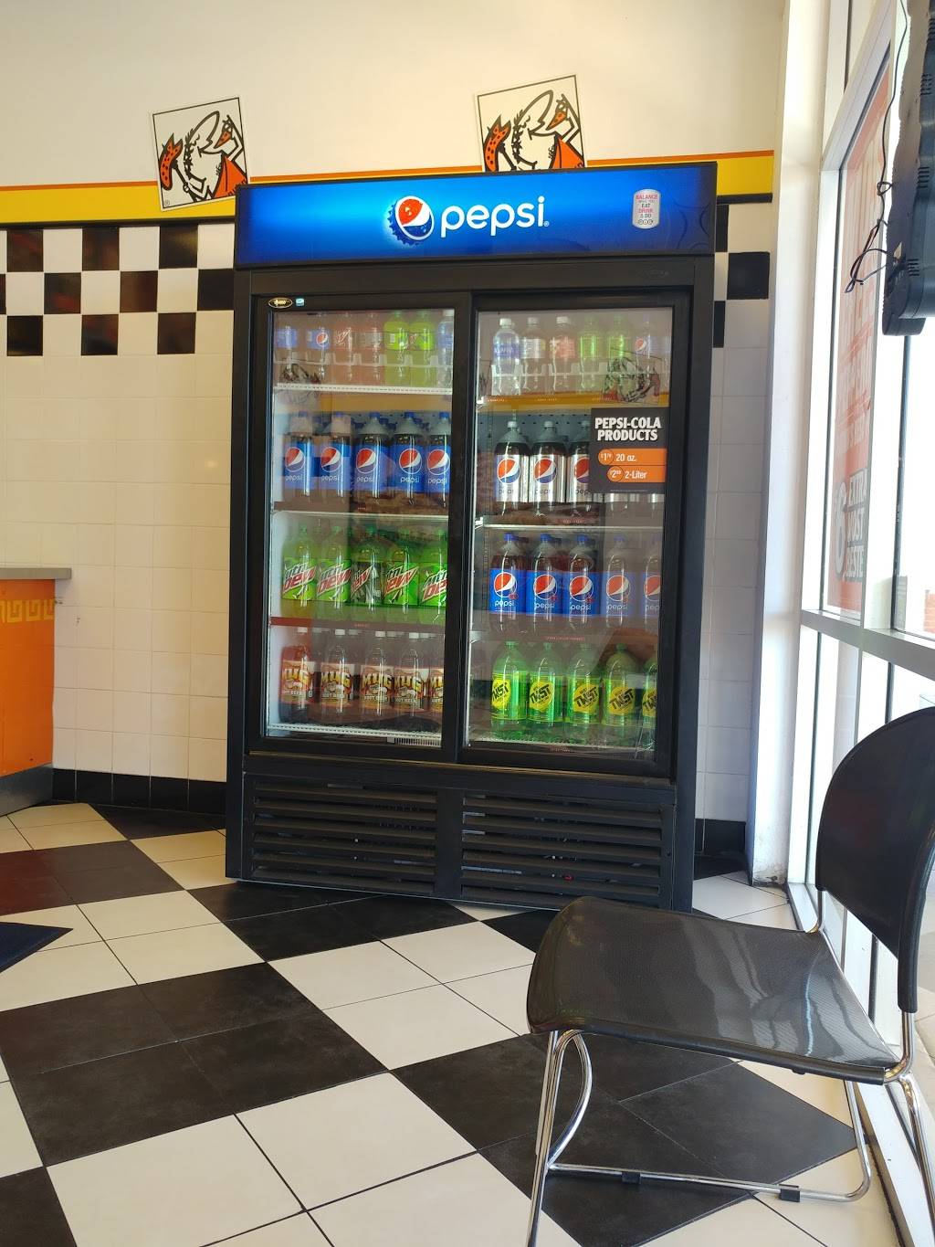 Little Caesars Pizza | meal takeaway | 64 N Harrison Rd, Tucson, AZ 85748, USA | 5202984700 OR +1 520-298-4700