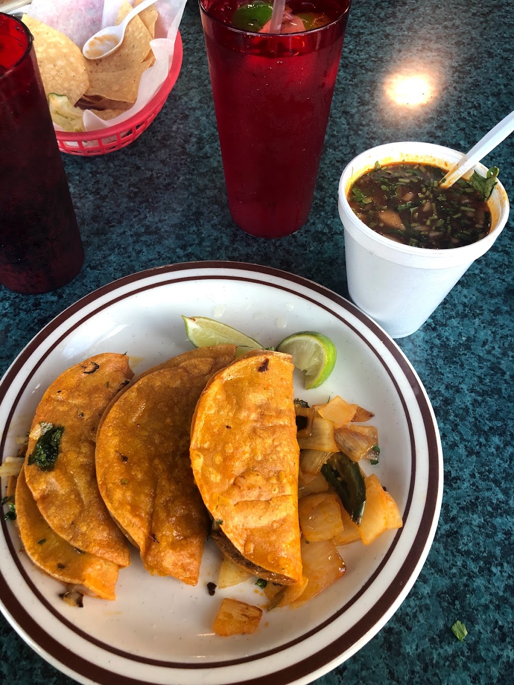 El Sazon De Jalisco | restaurant | 1039 W National Ave, Milwaukee, WI 53204, USA | 4149884374 OR +1 414-988-4374