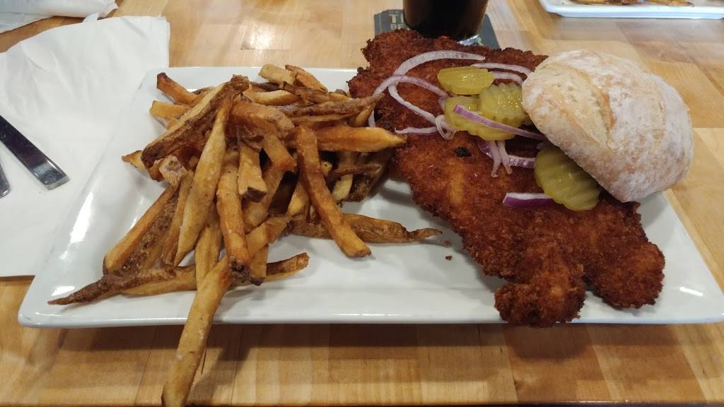 Olympia Sports Bar and Grill | restaurant | 1301 W Pioneer Pkwy #125, Peoria, IL 61615, USA | 3098632014 OR +1 309-863-2014