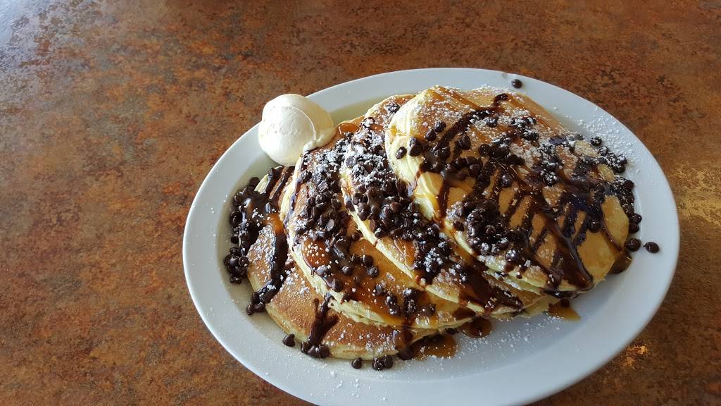 Flap Jacks | restaurant | 7435 W 10th St, Indianapolis, IN 46214, USA | 3172730123 OR +1 317-273-0123