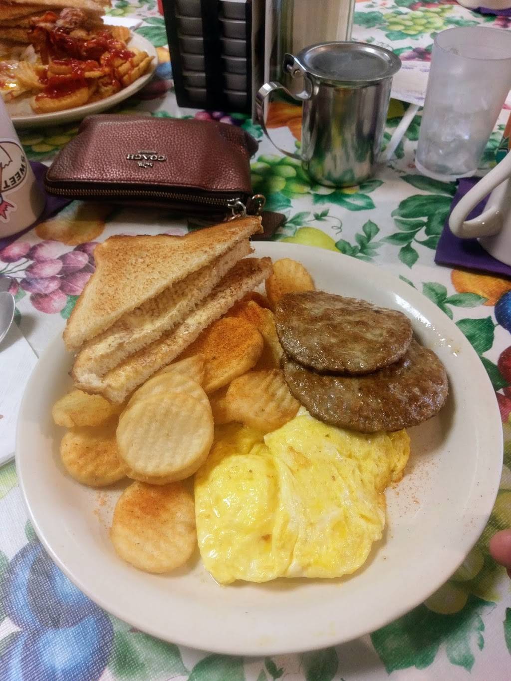 Sweet Treet | restaurant | 230 Wyoming Ave, Kingston, PA 18704, USA | 5702876608 OR +1 570-287-6608