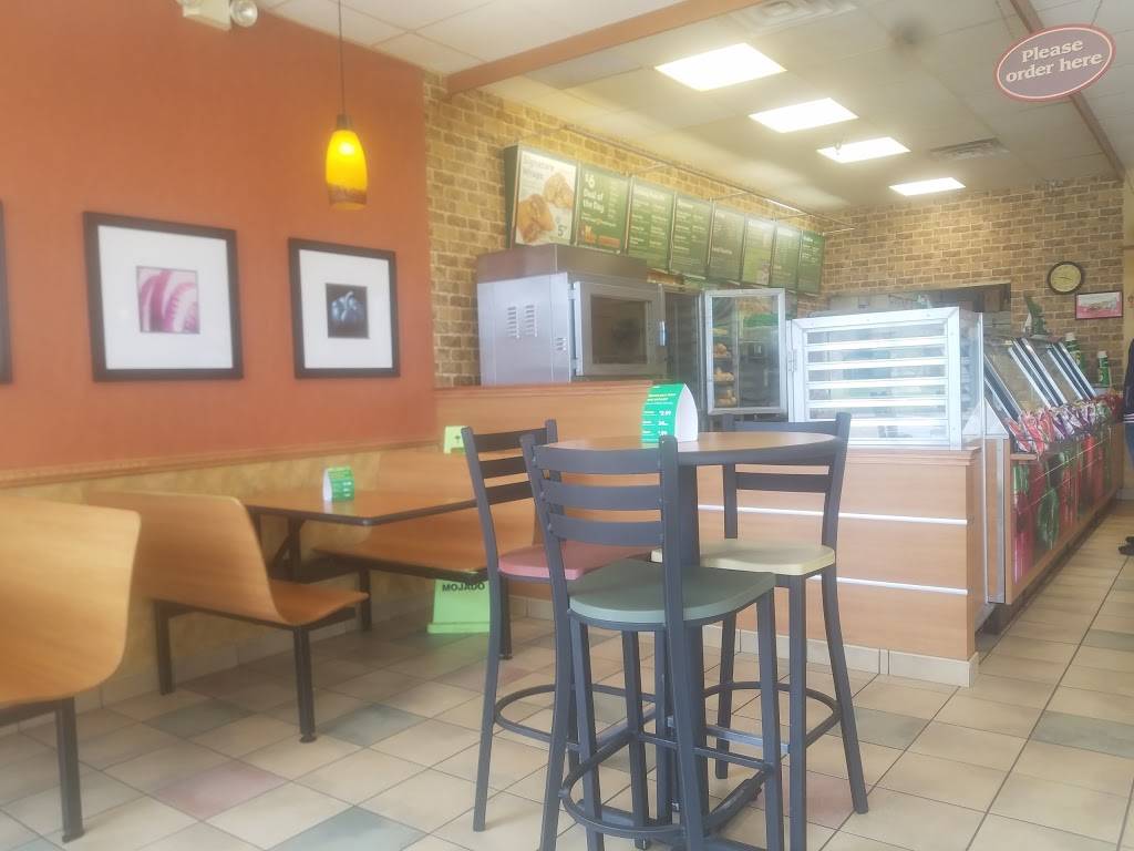 Subway | restaurant | 3701 EP True Pkwy, West Des Moines, IA 50265, USA | 5152269556 OR +1 515-226-9556