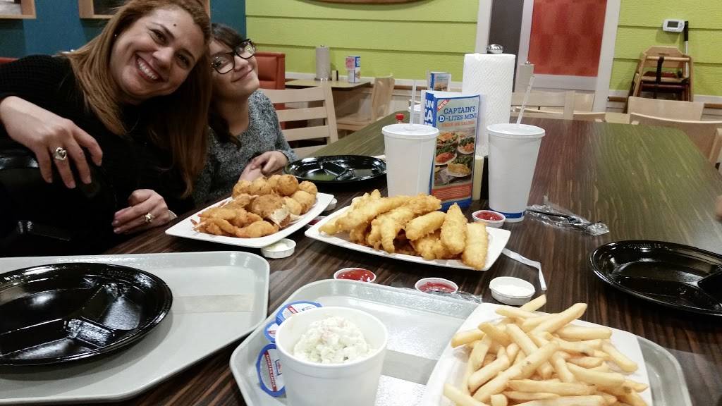 Captain Ds | restaurant | 5514 N Jim Miller Rd, Dallas, TX 75228, USA | 2143817795 OR +1 214-381-7795