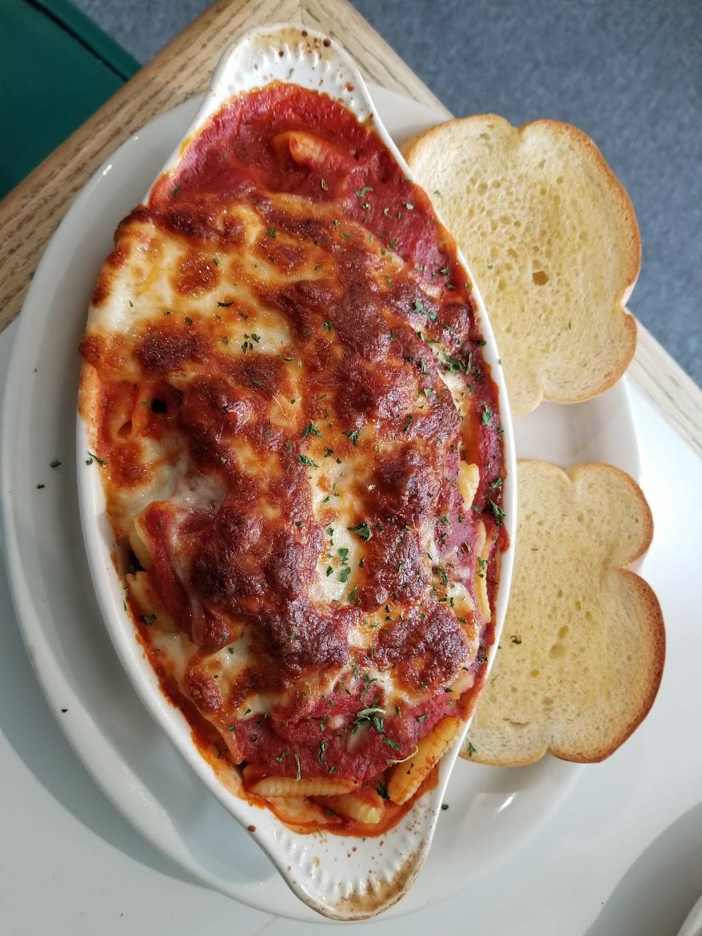 Scornovaccas Ristorante | restaurant | 1930 SE 14th St, Des Moines, IA 50320, USA | 5152445779 OR +1 515-244-5779