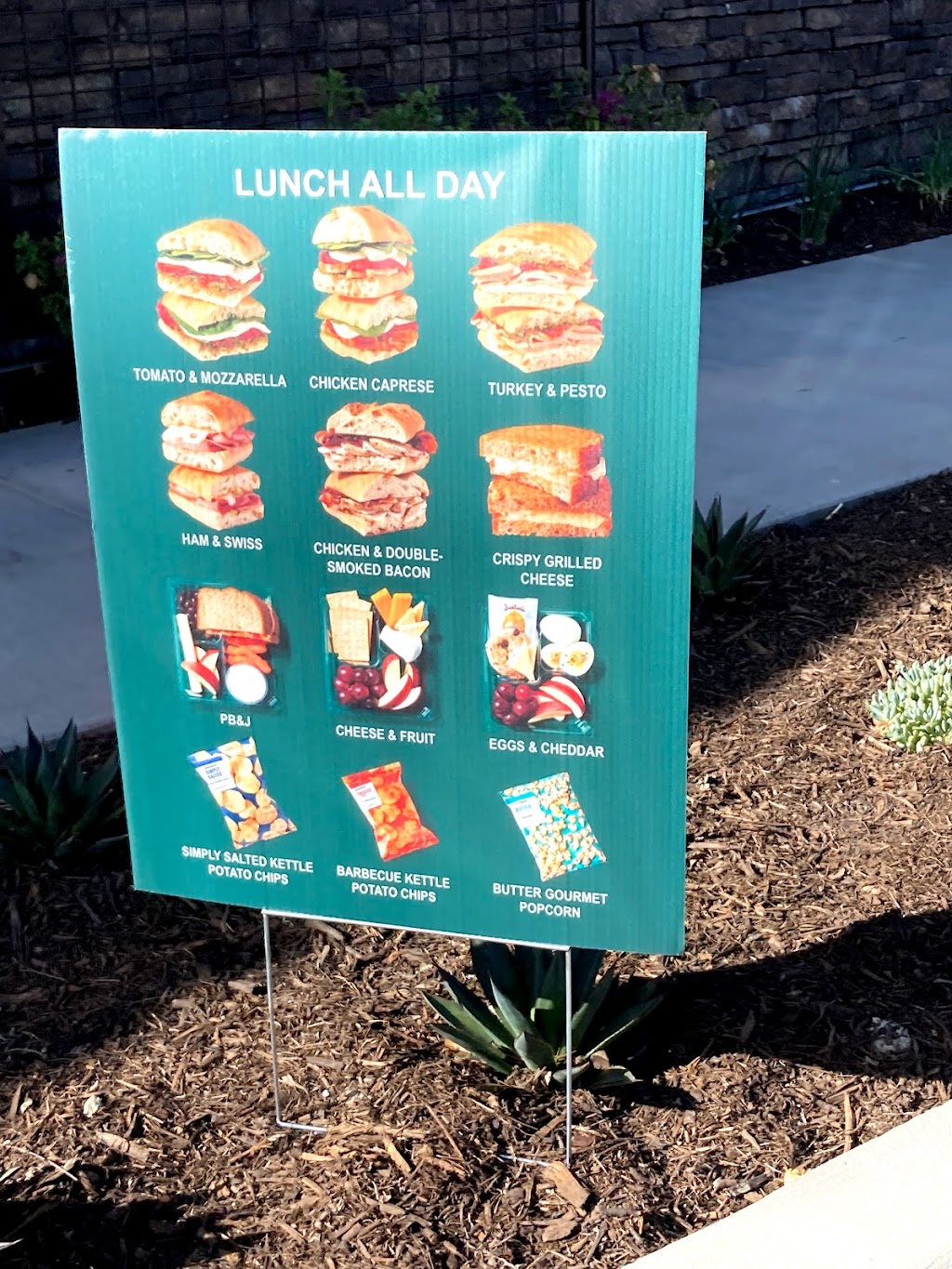 Starbucks | cafe | 19045 Golden Valley Rd, Santa Clarita, CA 91387, USA | 6615540003 OR +1 661-554-0003