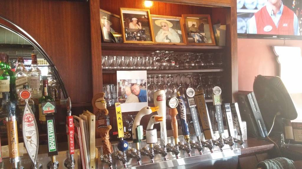 Colombos Cafe & Tavern | cafe | 6487 Manchester Ave, St. Louis, MO 63139, USA | 3146472661 OR +1 314-647-2661