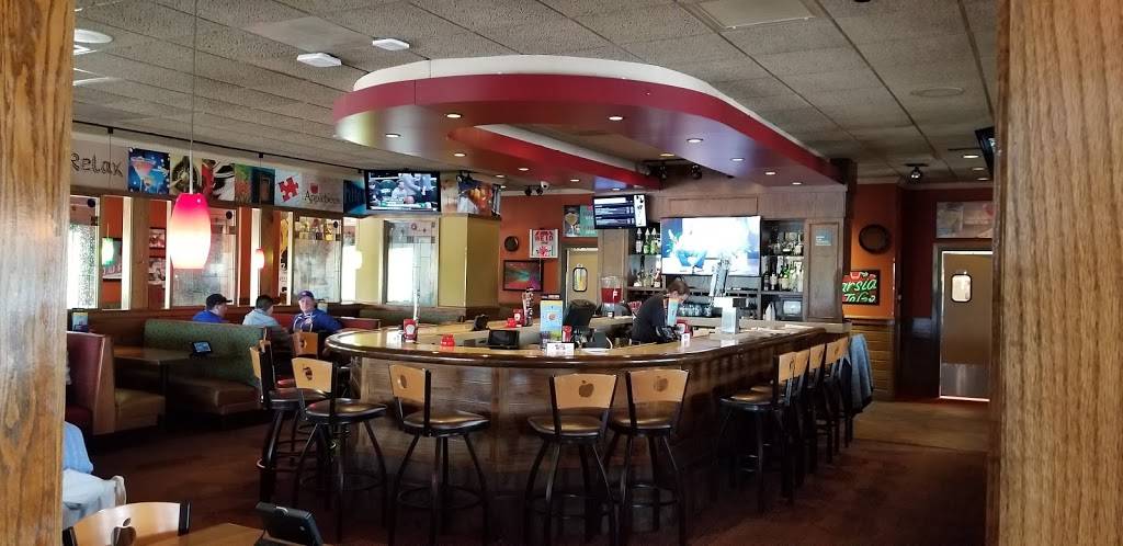 Applebees Grill + Bar | restaurant | 3005 W Kimberly Rd, Davenport, IA 52806, USA | 5634458646 OR +1 563-445-8646