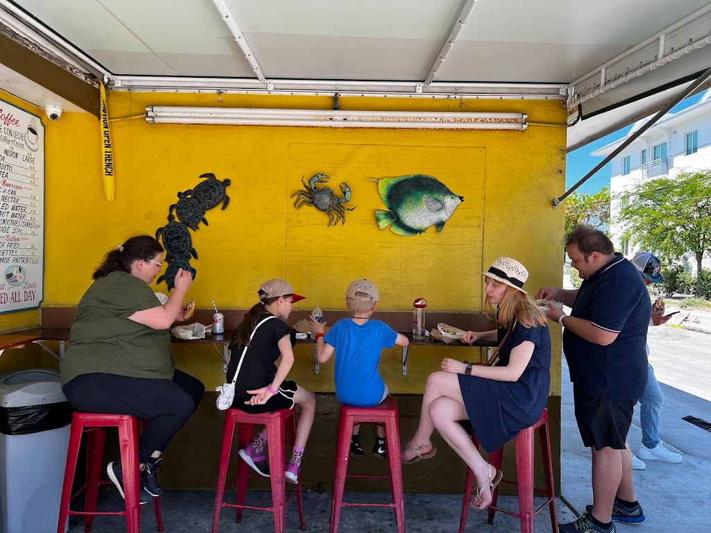 Corner Sandwich Shop | restaurant | 1514 Bertha St, Key West, FL 33040, USA | 3054402128 OR +1 305-440-2128