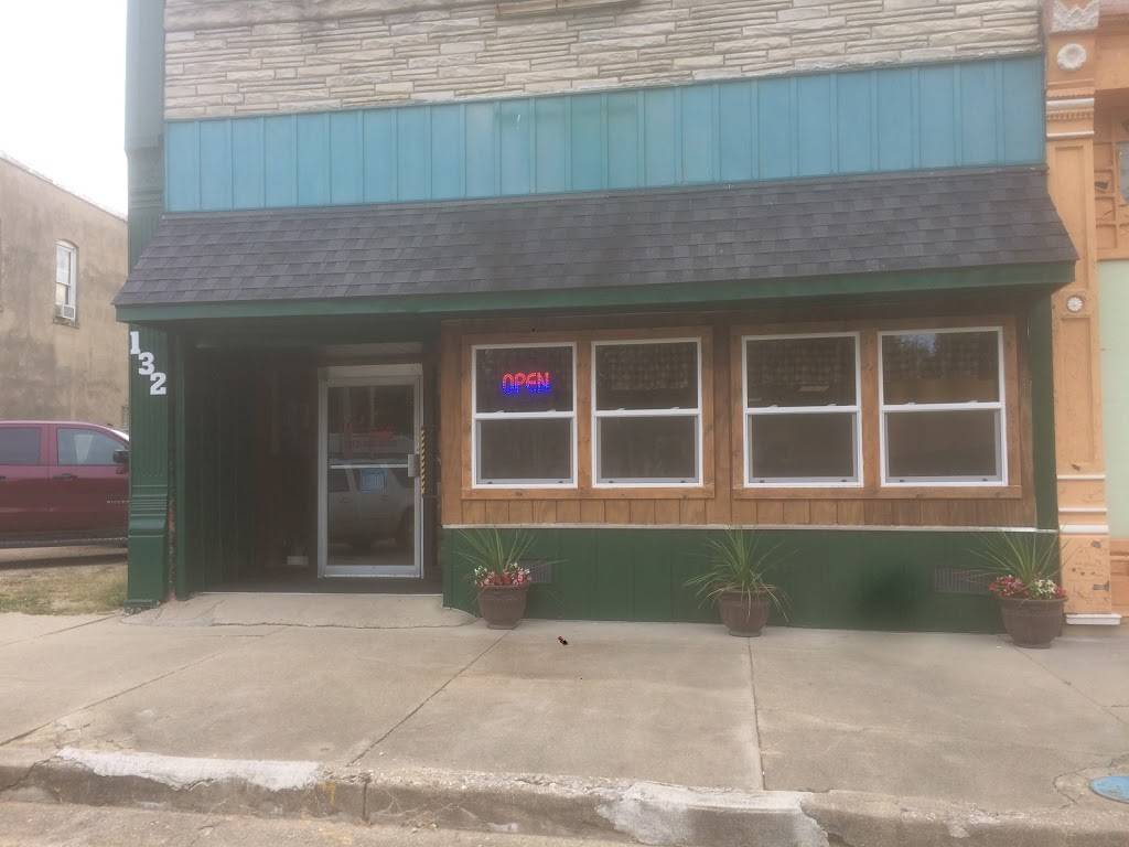 Chrisman Cafe | restaurant | 1001, 132 N Illinois St, Chrisman, IL 61924, USA | 2172692826 OR +1 217-269-2826