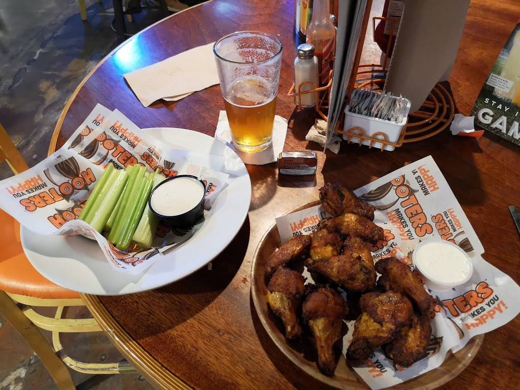 Hooters | restaurant | 1507 S Coast Dr, Costa Mesa, CA 92626, USA | 7144270755 OR +1 714-427-0755