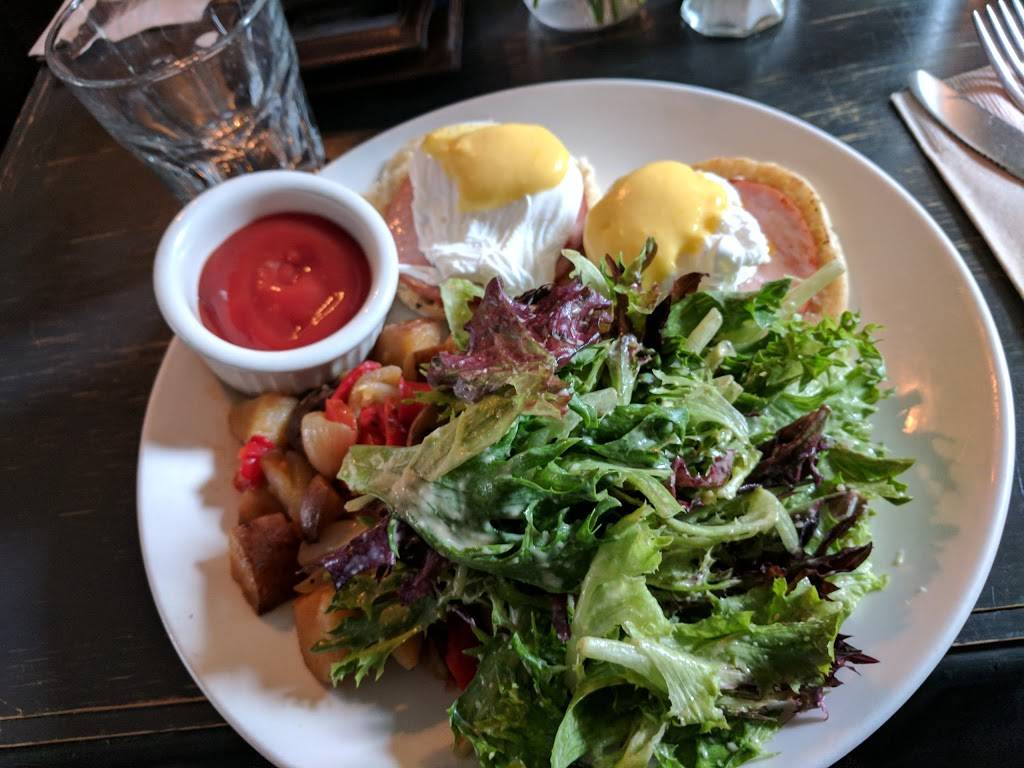 Hamiltons | restaurant | 2826 Fort Hamilton Pkwy, Brooklyn, NY 11218, USA | 7184380488 OR +1 718-438-0488