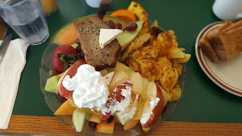 Frog Pond | restaurant | 7390 Gulf Blvd, St Pete Beach, FL 33706, USA | 7273637205 OR +1 727-363-7205