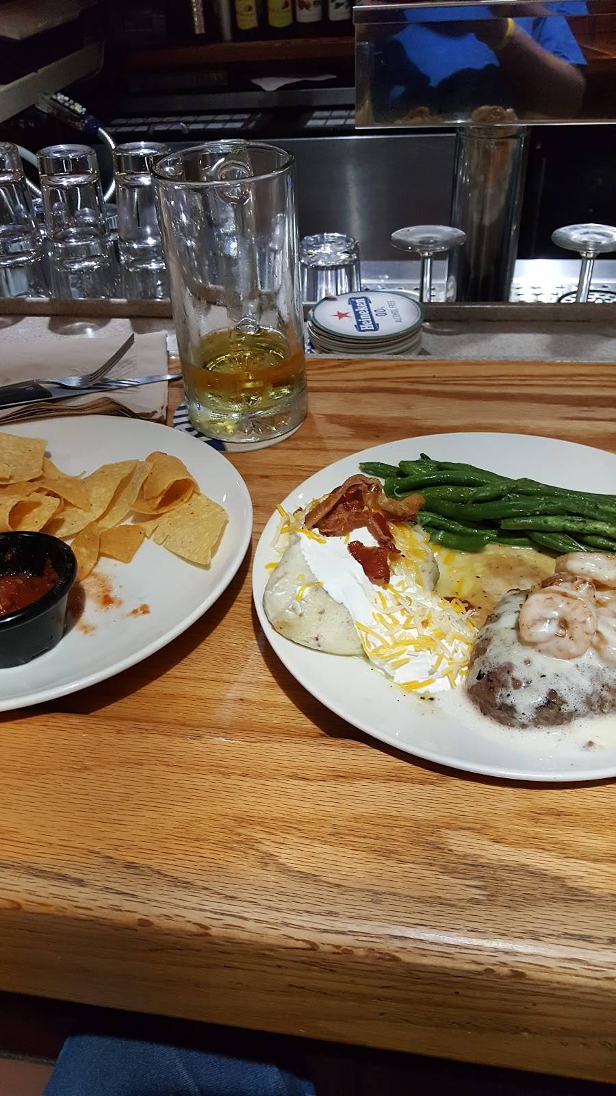 Applebees Grill + Bar | restaurant | 4619 S Lincoln Ave, York, NE 68467, USA | 4023623700 OR +1 402-362-3700