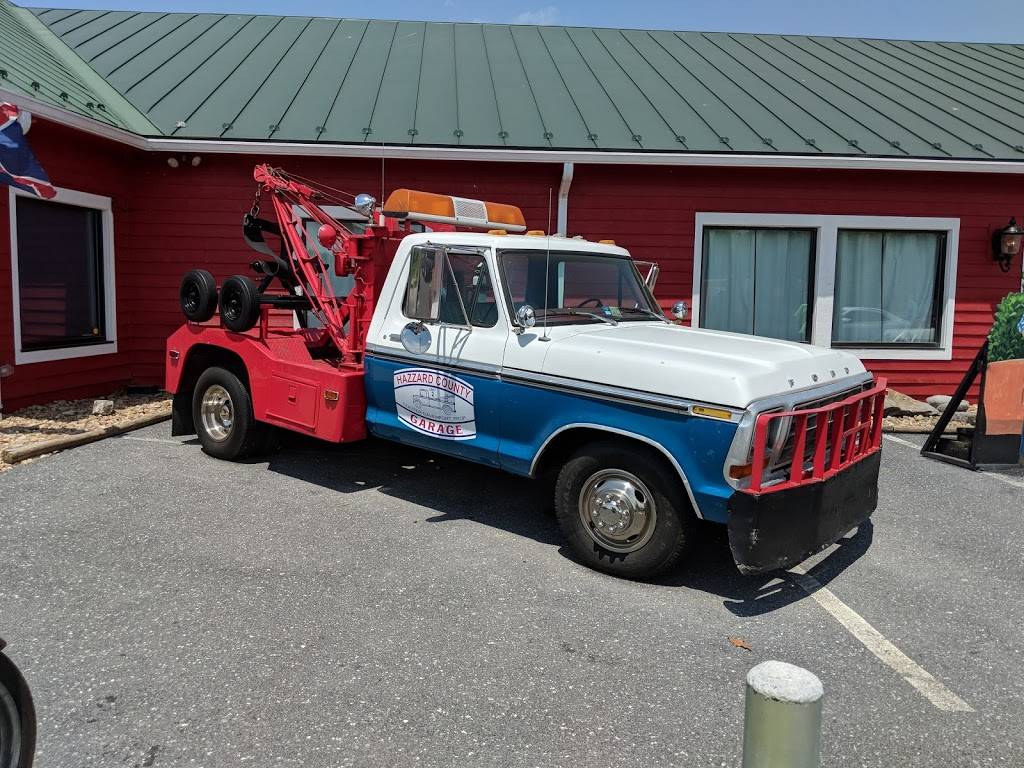 Cooters Luray | restaurant | 4768 US-211, Luray, VA 22835, USA | 5408432515 OR +1 540-843-2515