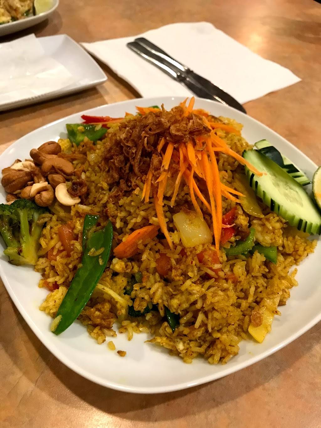 Thai Basil Restaurant | restaurant | 37273 Six Mile Rd, Livonia, MI 48152, USA | 7344645934 OR +1 734-464-5934